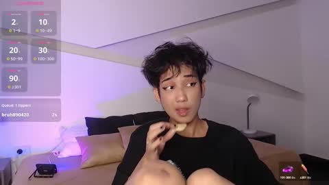 Snapshot of hot_little_bunny chatting on 03.11.25 Alana online show from 03.11.25