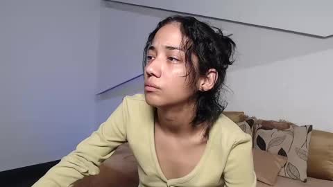 Snapshot of hot_little_bunny chatting on 09.23.25 Alana online show from 09.23.25