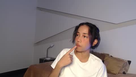 Snapshot of hot_little_bunny chatting on 10.20.25 Alana online show from 10.20.25