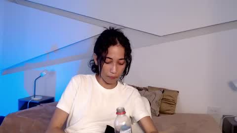 Snapshot of hot_little_bunny chatting on 10.21.25 Alana online show from 10.21.25