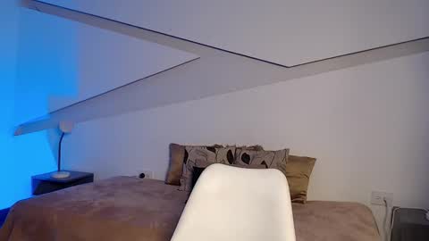 Snapshot of hot_little_bunny chatting on 11.07.25 Alana online show from 11.07.25