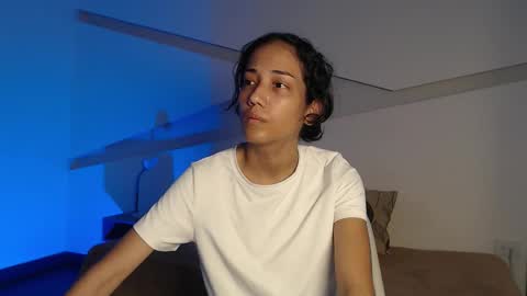 Snapshot of hot_little_bunny chatting on 11.17.25 Alana online show from 11.17.25