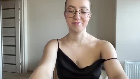 Lina online show from 12.14.24