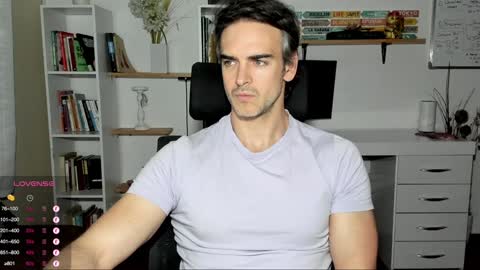 Snapshot of hot_martin25 chatting on 12.10.24 Martin online show from 12.10.24