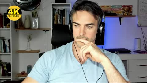 Snapshot of hot_martin25 chatting on 01.20.25 Martin online show from 01.20.25