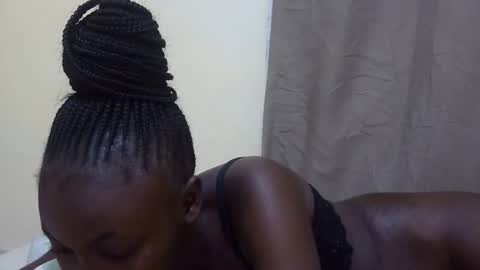 hot_melanie1 online show from 05.06.26