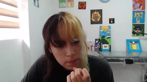 Mia online show from 09.18.25