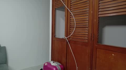 Mia online show from 11.23.25