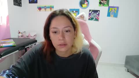 Mia online show from 12.17.25