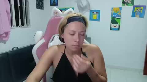 Mia online show from 03.18.26