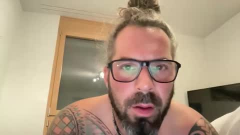 letmedoo2 online show from 12.18.25