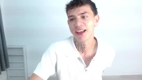 Snapshot of hot_teo_ chatting on 11.27.25 Mateo online show from 11.27.25