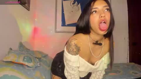 Snapshot of hot_weedlover chatting on 01.27.25 KATE and JEFF online show from 01.27.25