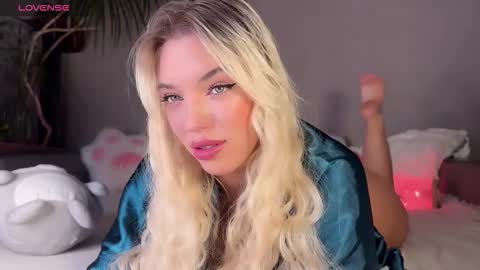 Snapshot of hotalika chatting on 11.03.25 Alika online show from 11.03.25