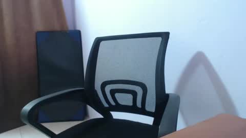 Snapshot of hotandpower10 chatting on 01.13.25 Hot and PowerHOPE U MISS ME online show from 01.13.25