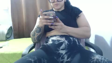 Snapshot of hotandpower10 chatting on 02.21.25 Hot and PowerHOPE U MISS ME online show from 02.21.25