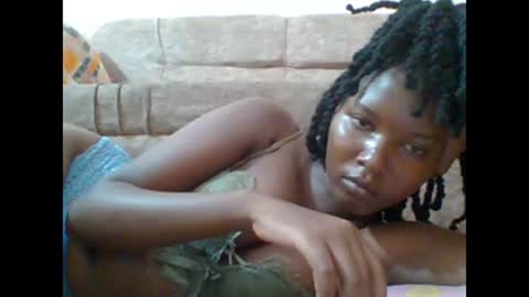 Snapshot of hotbabbee chatting on 03.03.25 love online show from 03.03.25