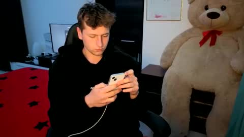 Snapshot of hotboyshorny chatting on 04.29.26 Hotboyshorny online show from 04.29.26
