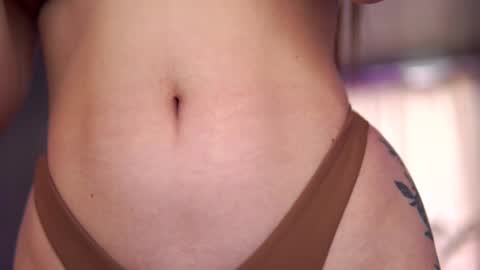 Snapshot of hotbustybabex chatting on 09.25.25 Anais online show from 09.25.25