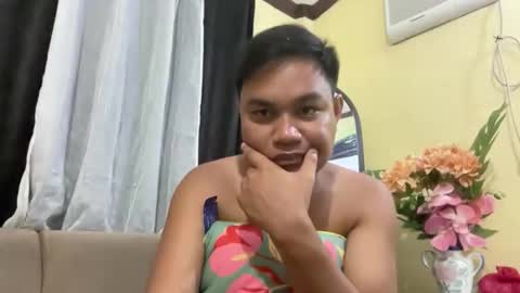 Snapshot of hotchick_001 chatting on 04.08.26 hotchick_001 online show from 04.08.26