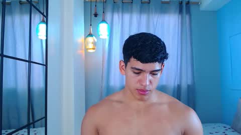 Snapshot of hotcrew_ chatting on 11.21.25 Hussain aaron and Ekko online show from 11.21.25