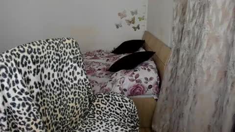 KRISS LUNA online show from 12.18.25