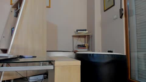 Erika  online show from 01.07.25