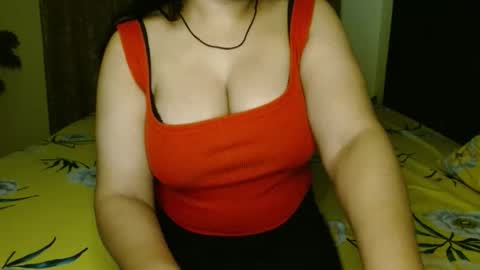 Snapshot of hoteliza6 chatting on 10.31.25 Eliza i dont show face in any show online show from 10.31.25