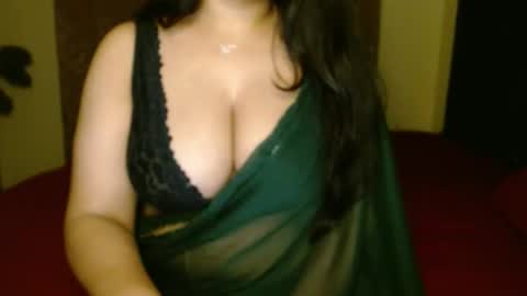 Snapshot of hoteliza6 chatting on 11.26.25 Eliza i dont show face in any show online show from 11.26.25