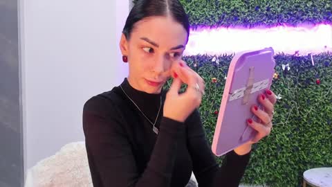 hotfallingdevil online show from 12.20.25