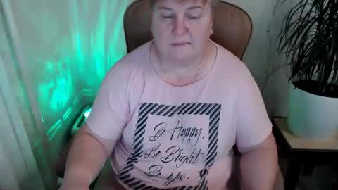 Snapshot of hotfiremommy chatting on 01.03.25 LimonkaFire online show from 01.03.25