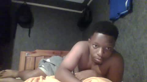 hotguyy001 online show from 02.25.25