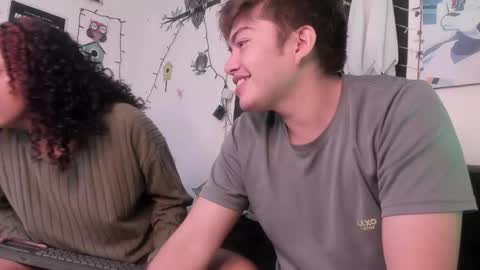 Snapshot of hothoneychile chatting on 11.10.25 Sam and Nico online show from 11.10.25