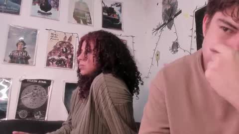 Snapshot of hothoneychile chatting on 11.13.25 Sam and Nico online show from 11.13.25