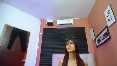 hotlittlechill online show from 02.15.25