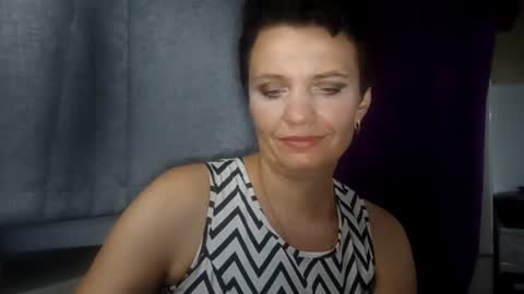 hotmamaqueen234 online show from 08.04.26