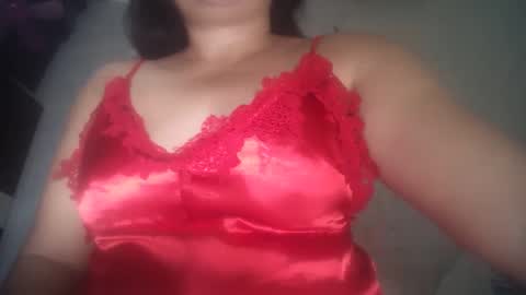 Snapshot of hotmatureladyxxx chatting on 02.01.25 hotmatureladyxxx online show from 02.01.25