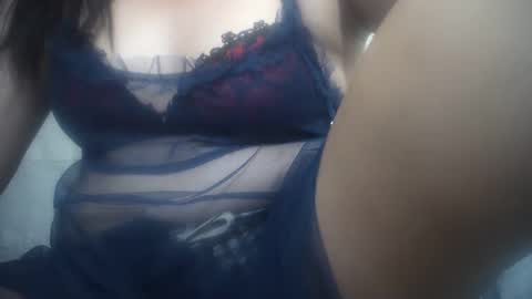 Snapshot of hotmatureladyxxx chatting on 02.10.25 hotmatureladyxxx online show from 02.10.25