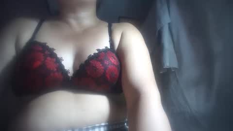 Snapshot of hotmatureladyxxx chatting on 10.16.25 hotmatureladyxxx online show from 10.16.25