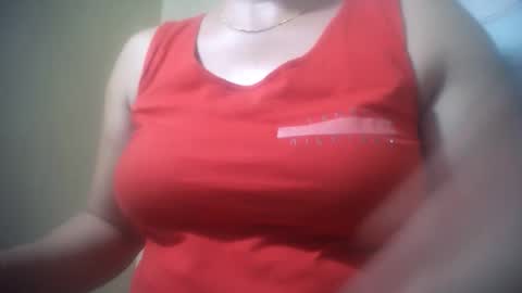 Snapshot of hotmatureladyxxx chatting on 11.19.25 hotmatureladyxxx online show from 11.19.25