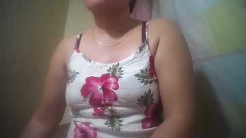 Snapshot of hotmatureladyxxx chatting on 11.22.25 hotmatureladyxxx online show from 11.22.25