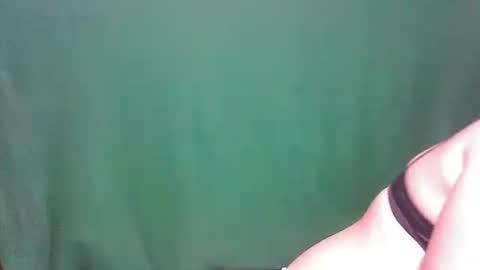 Snapshot of hotmompinay30 chatting on 09.15.25 flor online show from 09.15.25