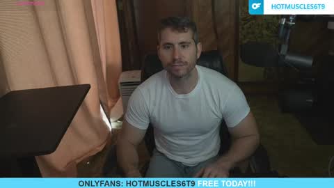 Snapshot of hotmuscles6t9 chatting on 04.18.26 hotmuscles6t9 online show from 04.18.26