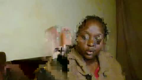 Snapshot of hotnelli chatting on 11.15.25 Rose online show from 11.15.25