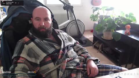 Snapshot of hotokar chatting on 10.19.25 Hotokkar online show from 10.19.25