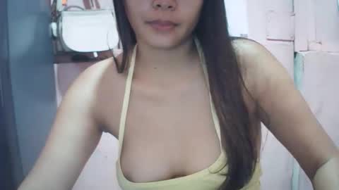 Snapshot of hotpink4u04 chatting on 10.29.25 hotpink4u04 online show from 10.29.25