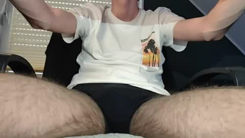 Snapshot of hotskinnyboy69 chatting on 07.08.26 Kev online show from 07.08.26