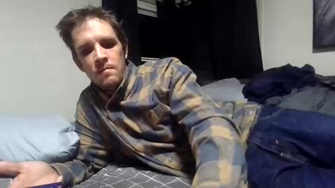 Snapshot of hotslimboy24 chatting on 12.21.24 sexy mark online show from 12.21.24
