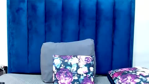 hotsmalltitsx online show from 04.10.26