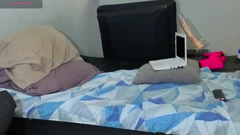 Snapshot of hotstud_999 chatting on 11.04.25 Andres online show from 11.04.25